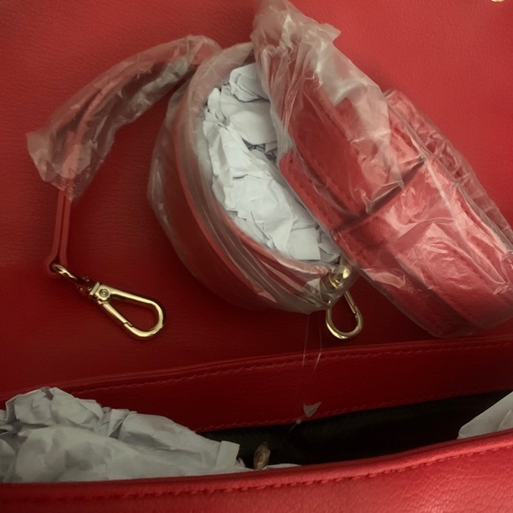 🥳❤️HOST PICK!🥳❤️NEW Love Moschino Red crossbody and shoulder bag - Picture 6 of 8